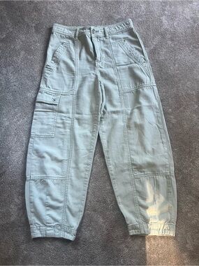 Women’s Light Sage Cargo Pants